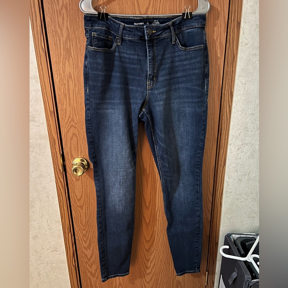 Old Navy Women’s Deep Indigo Skinny Jeans